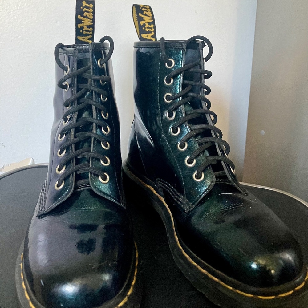 Dr  Martens Sparkle METALLIC  Green Size 7M leather Combat Boots 1460 8 eye  Air